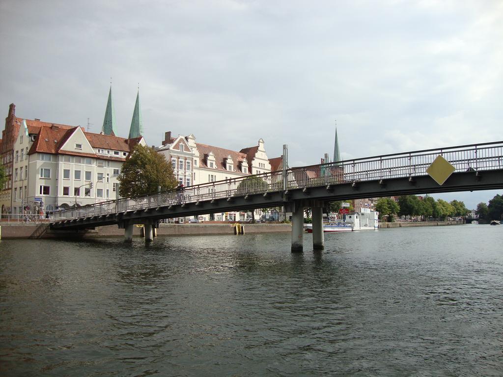 Hotel An Der Marienkirche Любек Екстер'єр фото